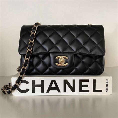 best chanel handbags 2021.